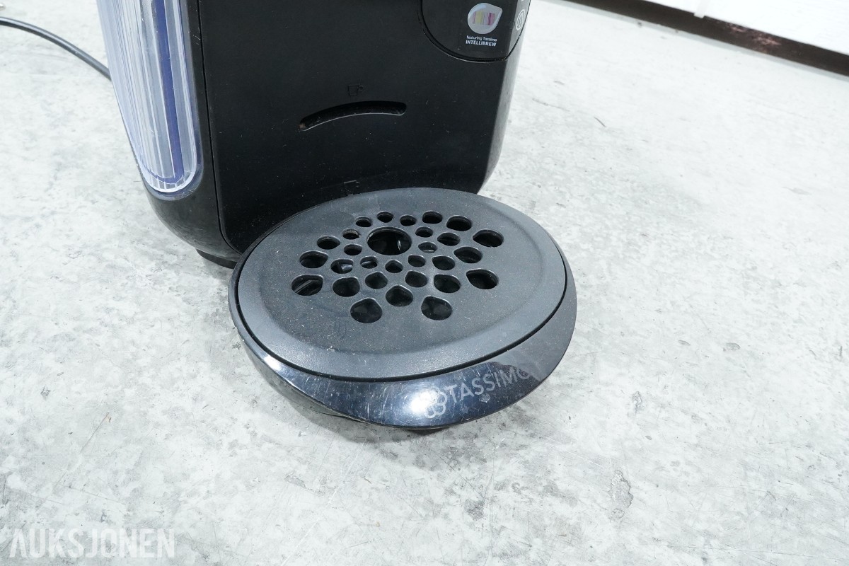 Parti med kaffemaskiner, kjøkkenmaskin, blender og råsaftsentrifuge