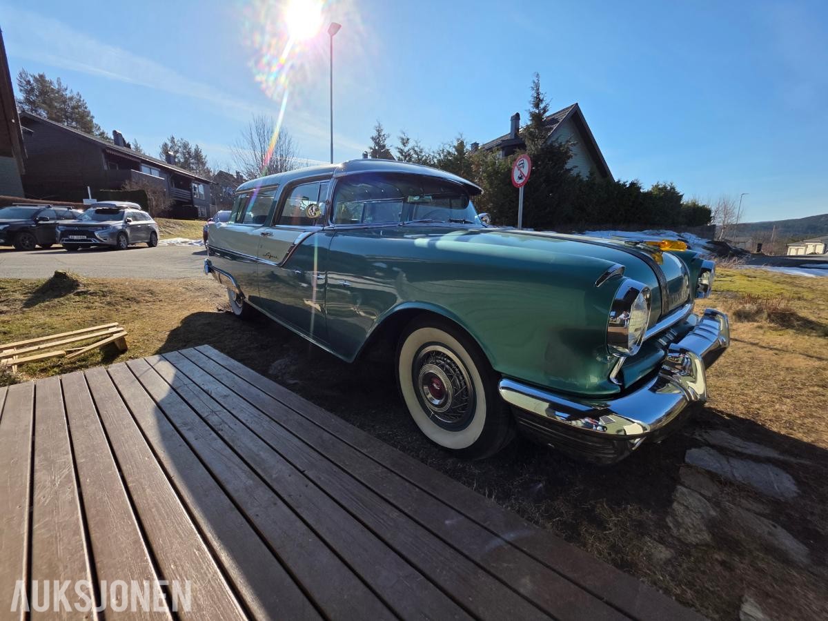 1955 Pontiac Star-Chief Custom Safari 1 av 2 i Norge