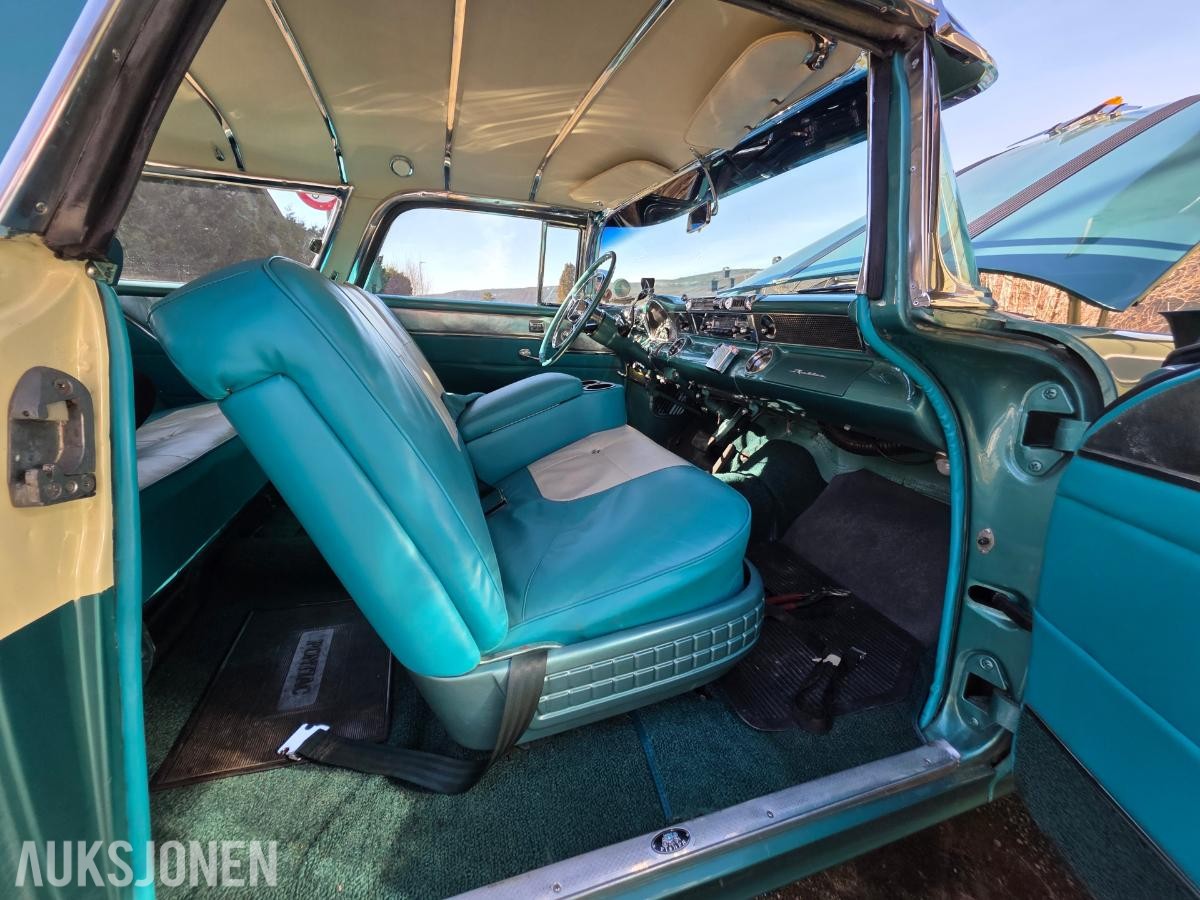 1955 Pontiac Star-Chief Custom Safari 1 av 2 i Norge