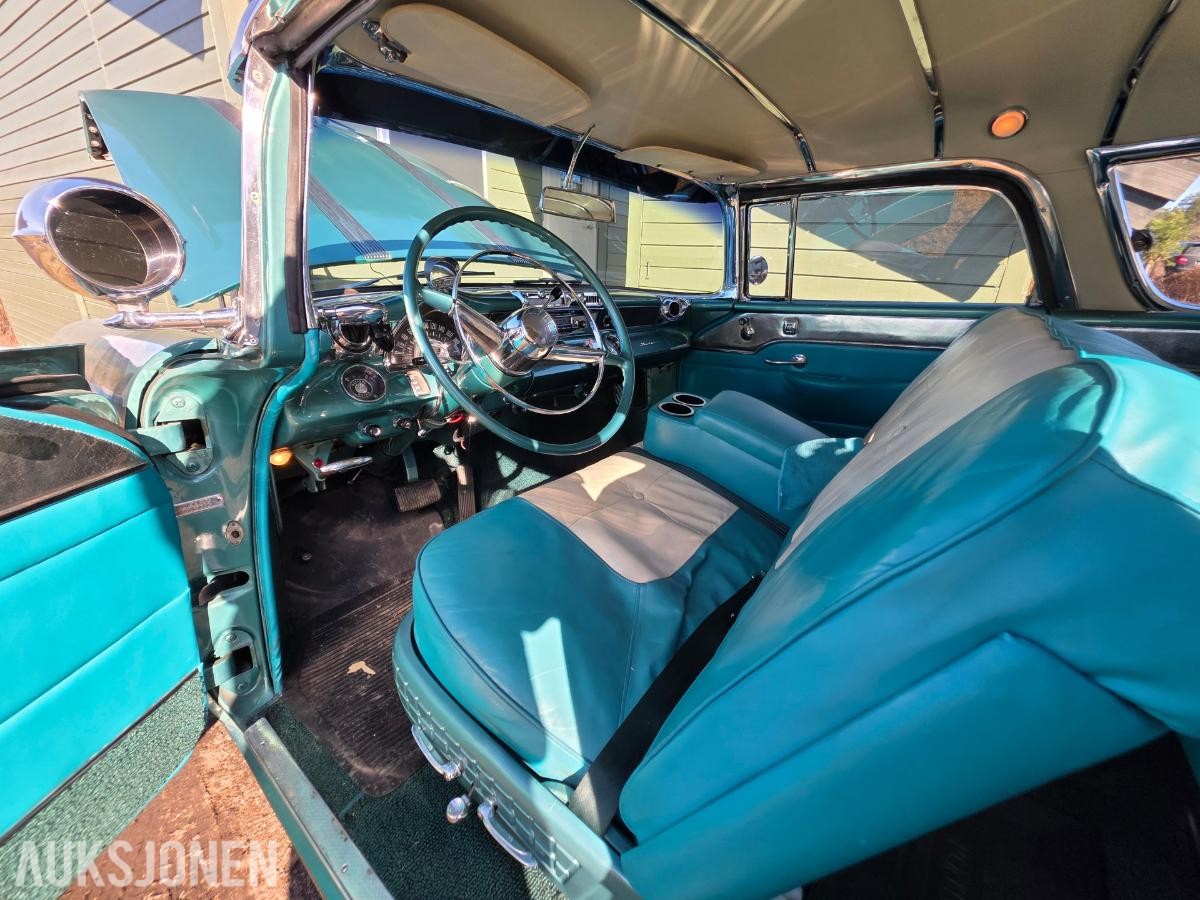 1955 Pontiac Star-Chief Custom Safari 1 av 2 i Norge