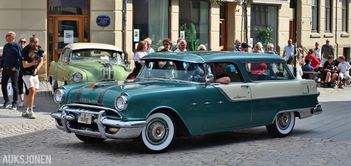 1955 Pontiac Star-Chief Custom Safari 1 av 2 i Norge