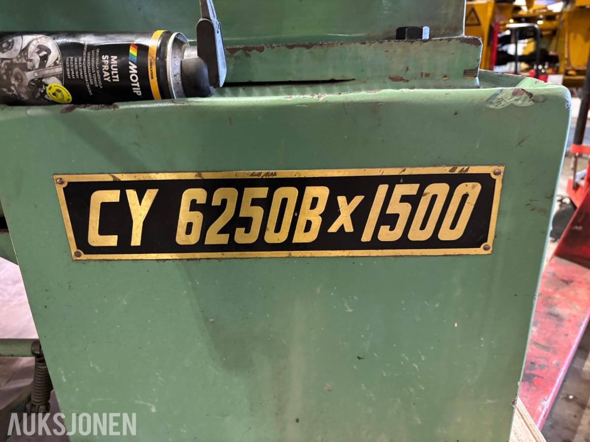 2000 Yunnan CY6250B x 1500 dreiebenk  med digitalavlesning og tilbehør
