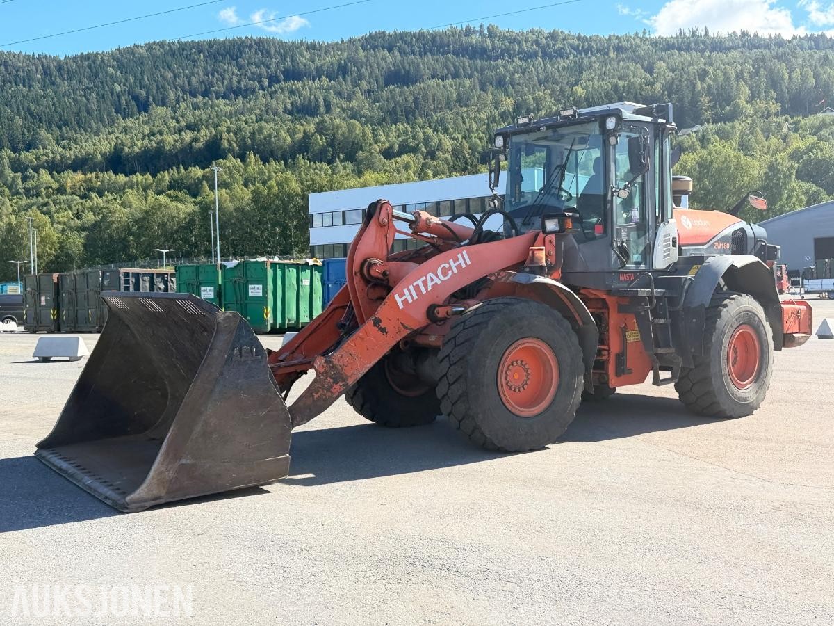 2016 Hitachi ZW180-5B hjullaster med skuffe / Spakstyring