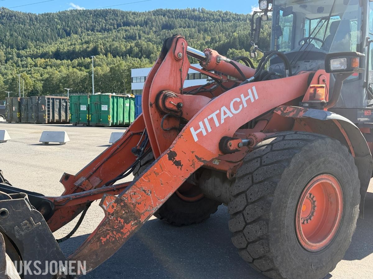 2016 Hitachi ZW180-5B hjullaster med skuffe / Spakstyring
