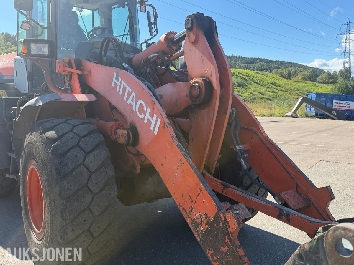 2016 Hitachi ZW180-5B hjullaster med skuffe / Spakstyring