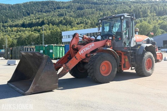 2016 Hitachi ZW180-5B hjullaster med skuffe / Spakstyring