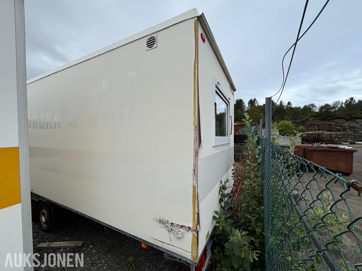 Scanvogn spise- og garderobevogn med toalett, varmtvann og tandem