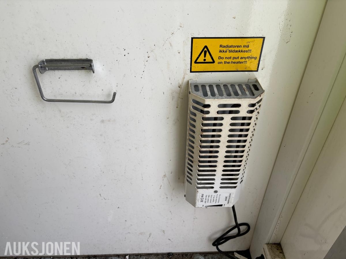 Scanvogn spise- og garderobevogn med toalett, varmtvann og tandem
