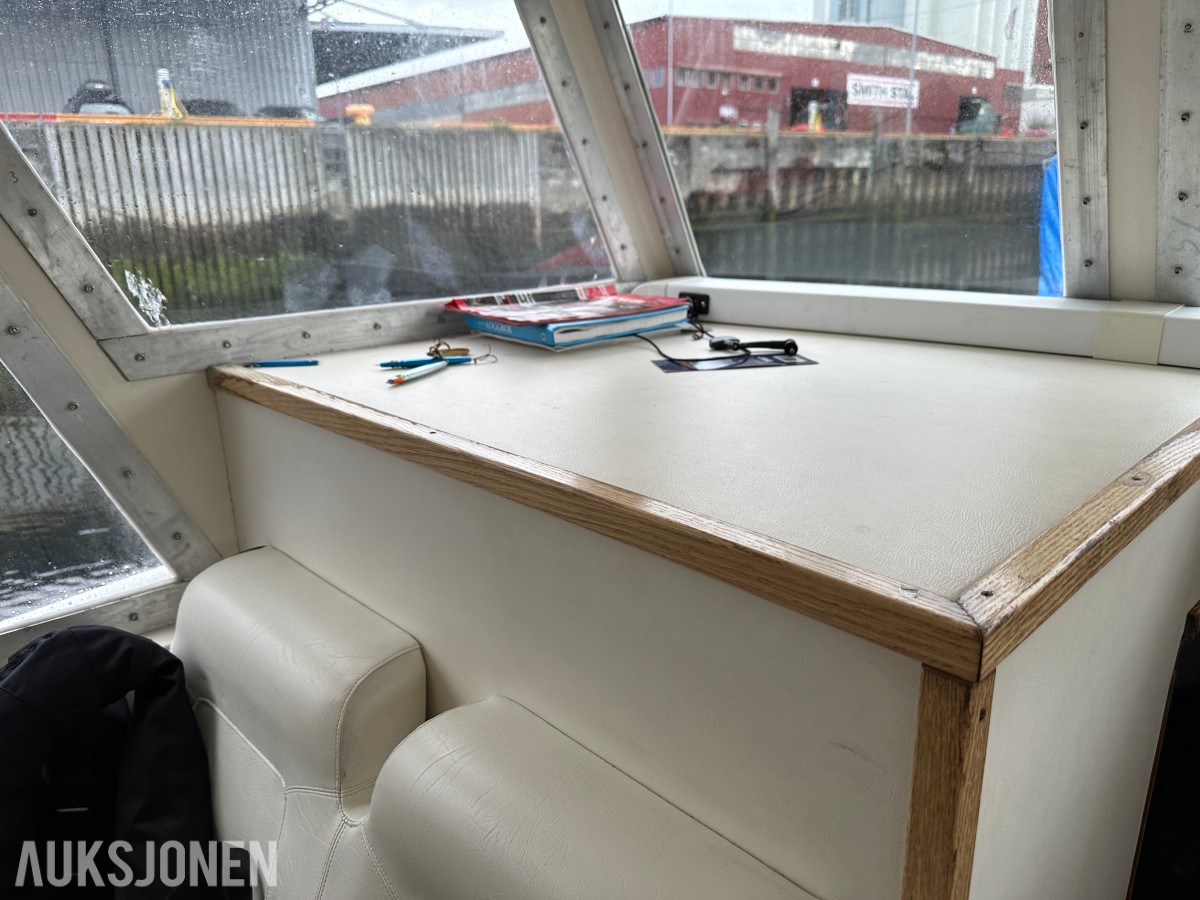 Selvbygget arbeidsbåt «Ranja» | Scania 136 hk | Baugthruster | AIS