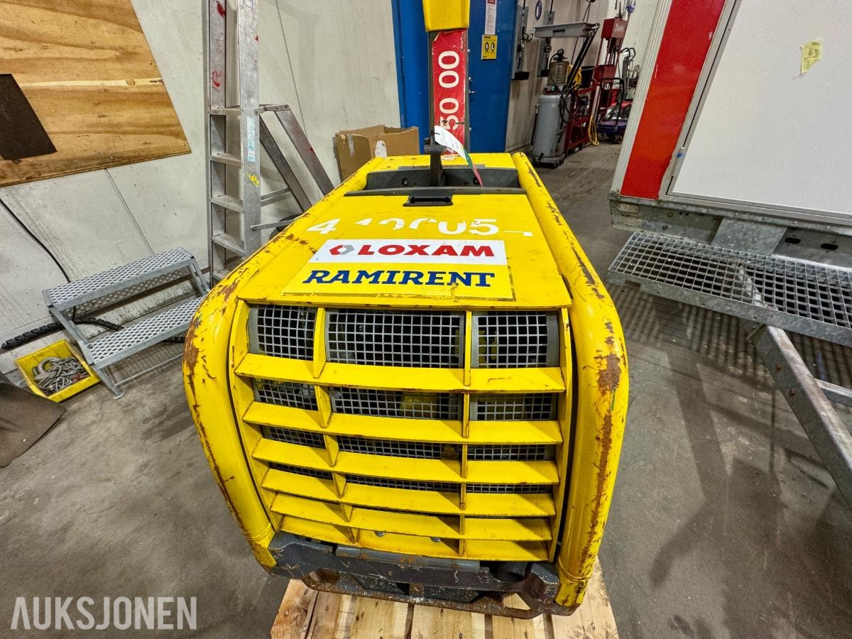 2021 Wacker Neuson DPU80 Platevibrator - Timer: 164