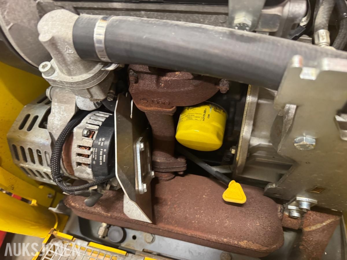 2021 Wacker Neuson DPU80 Platevibrator - Timer: 164