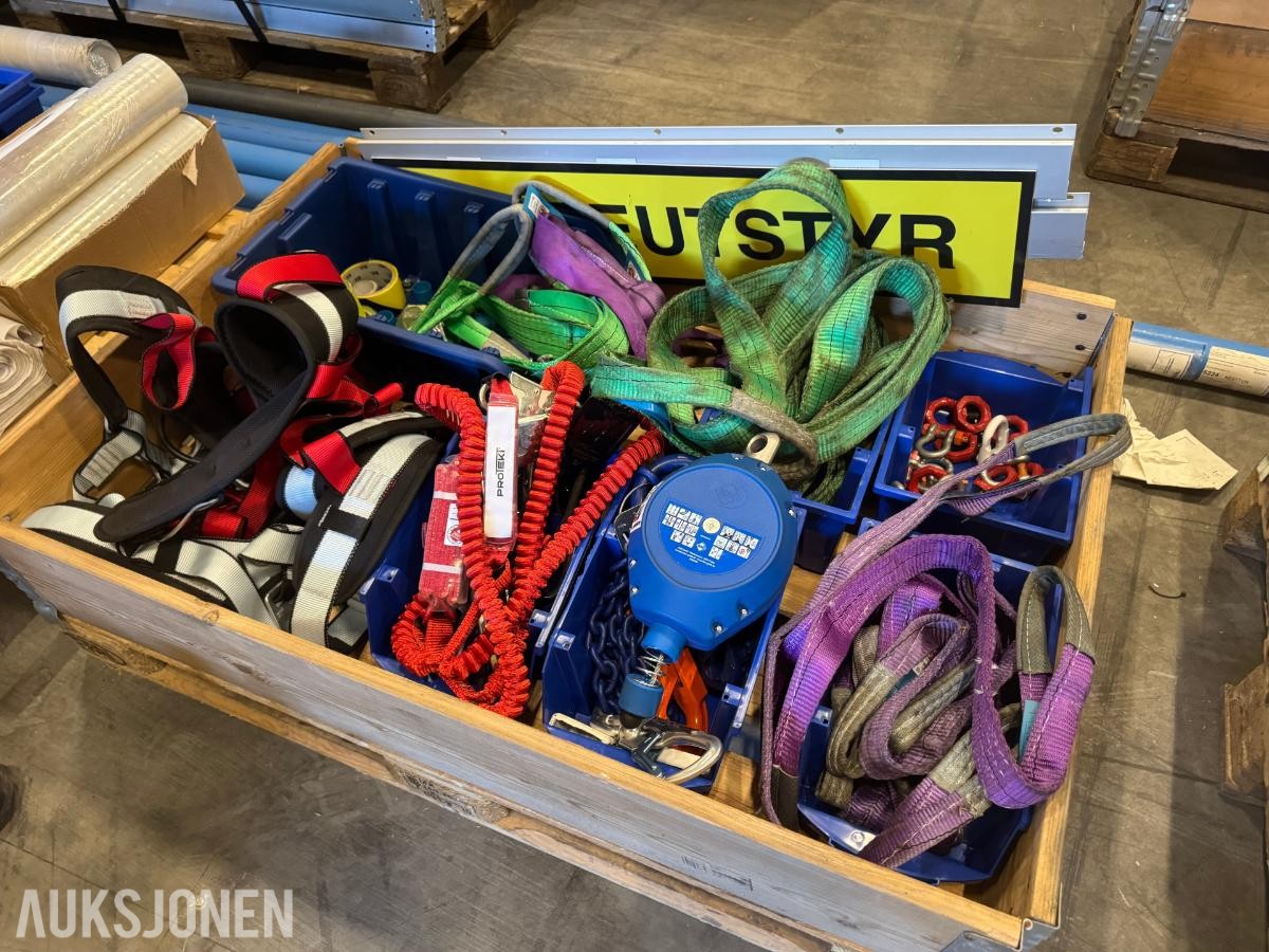 Palle med løfteutstyr & fallsikringsutstyr