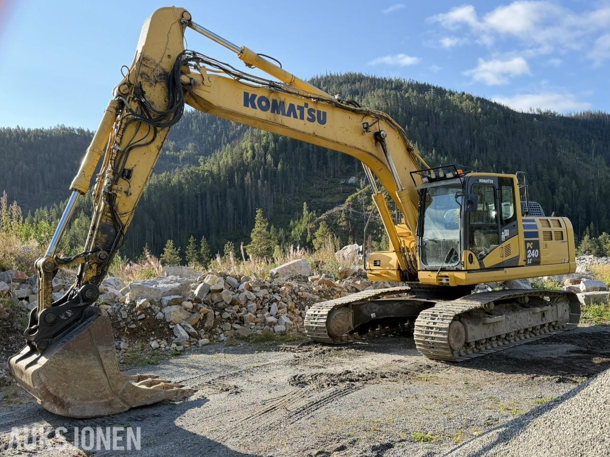 2015 Komatsu PC240LC-10 Gravemaskin - R8 Rototilt - S70 hurtigfeste