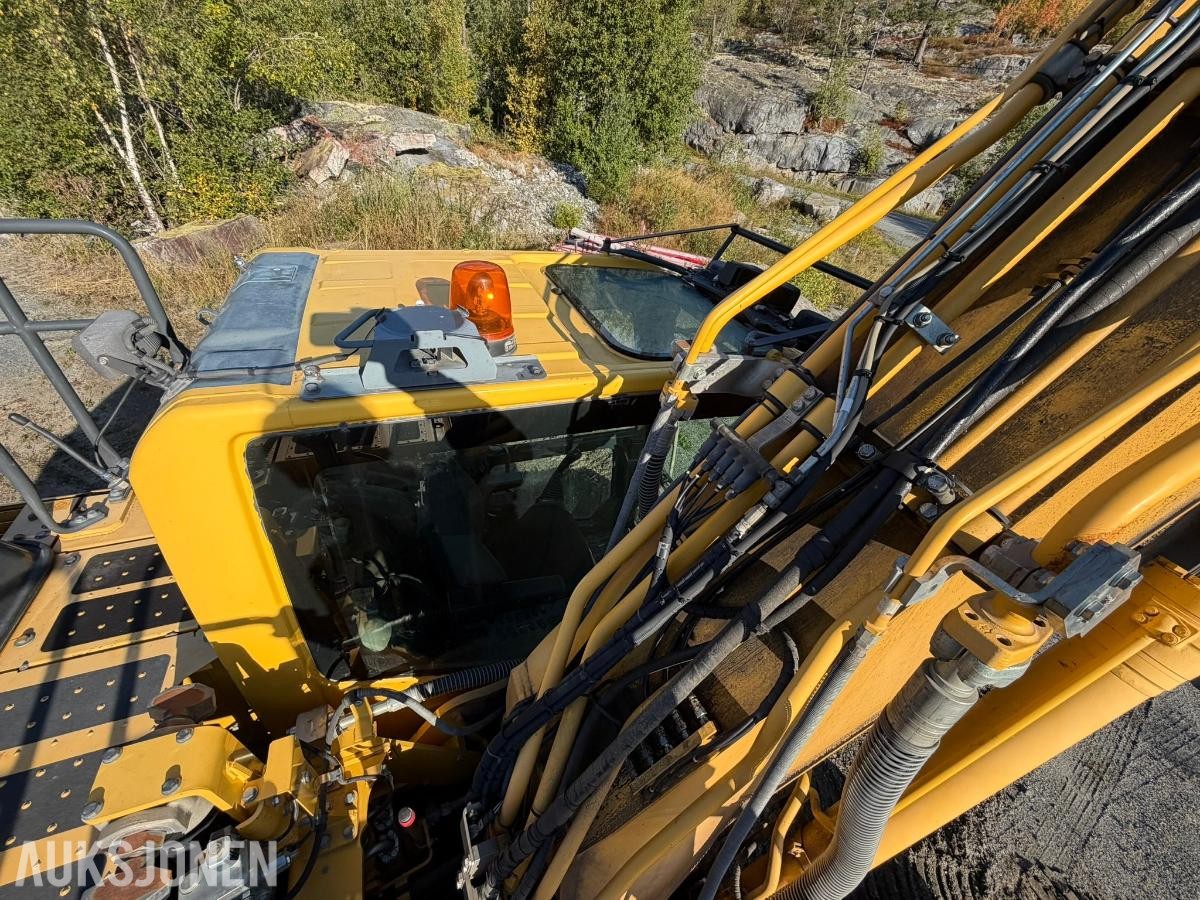 2015 Komatsu PC240LC-10 Gravemaskin - R8 Rototilt - S70 hurtigfeste