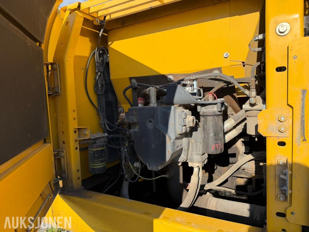 2015 Komatsu PC240LC-10 Gravemaskin - R8 Rototilt - S70 hurtigfeste
