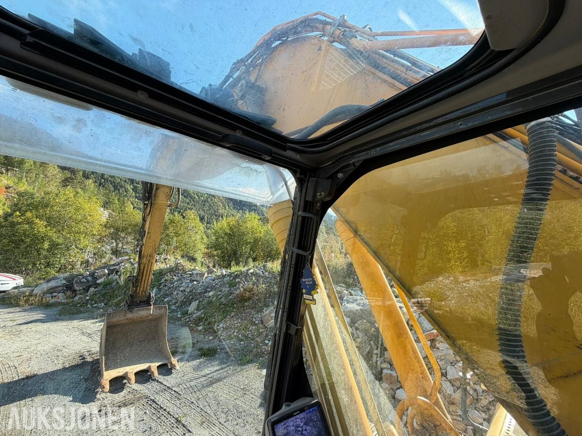 2015 Komatsu PC240LC-10 Gravemaskin - R8 Rototilt - S70 hurtigfeste