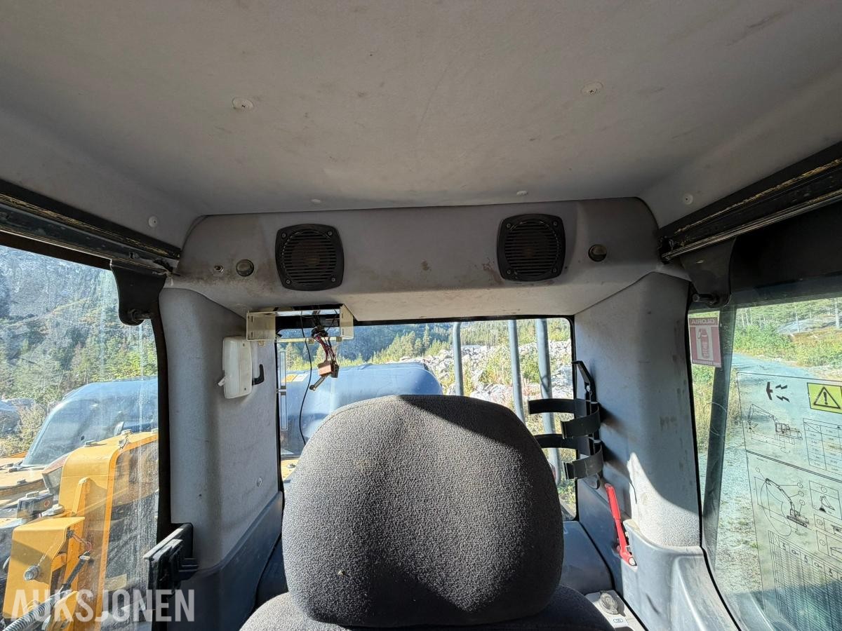2015 Komatsu PC240LC-10 Gravemaskin - R8 Rototilt - S70 hurtigfeste