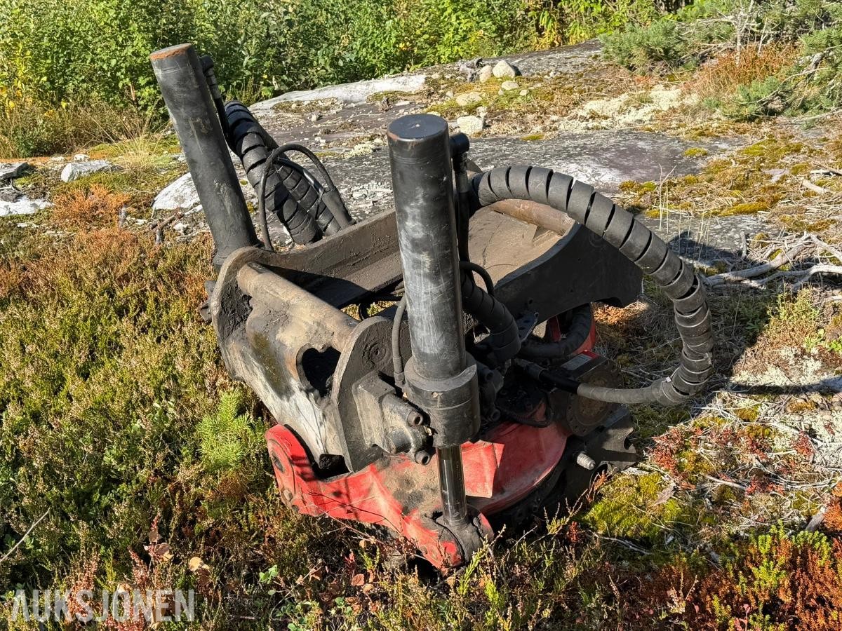 2015 Komatsu PC240LC-10 Gravemaskin - R8 Rototilt - S70 hurtigfeste