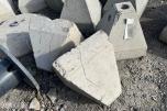 Betongris / Skiltføtter i betong - ca 40 stk