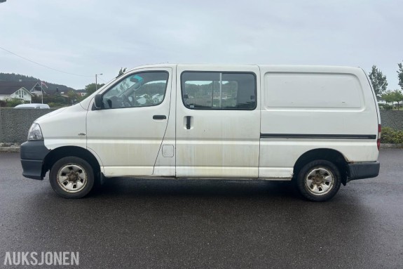 2008 Toyota HiAce 2.5 117hk 4WD hengerfeste EU ok 05.2028