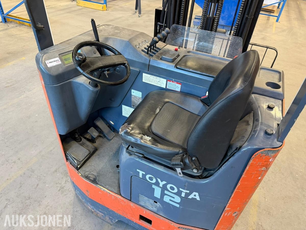 1997 Toyota 6FBRE12 skyvemasttruck 