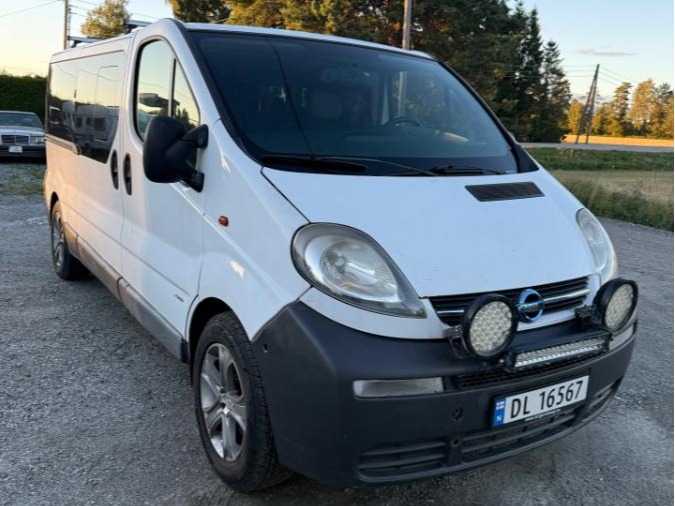 2005 Opel Vivaro 1.9 101hk 6 seter Hengerfeste 105 255km
