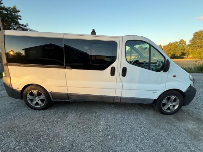 2005 Opel Vivaro 1.9 101hk 6 seter Hengerfeste 105 255km