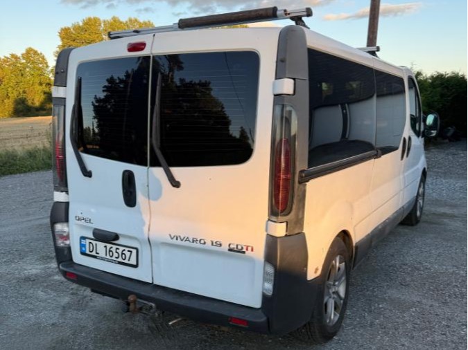 2005 Opel Vivaro 1.9 101hk 6 seter Hengerfeste 105 255km