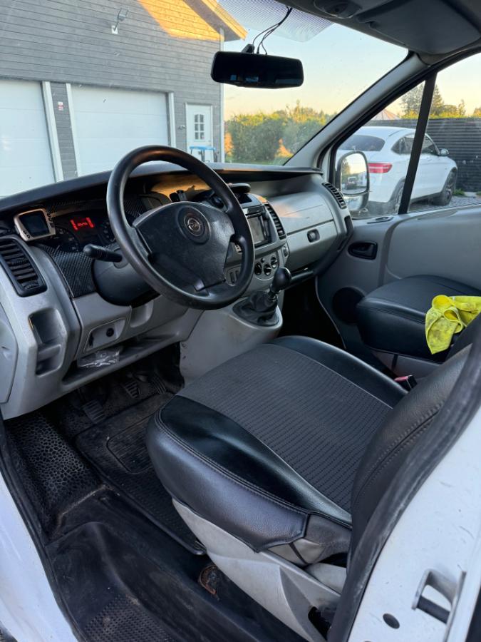 2005 Opel Vivaro 1.9 101hk 6 seter Hengerfeste 105 255km