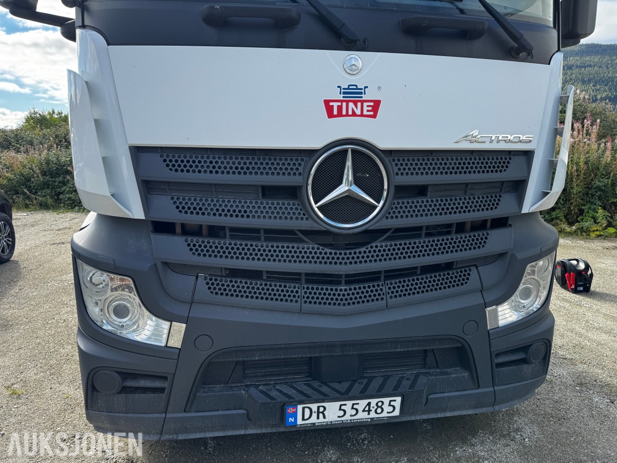 2018 Mercedes-Benz Actros 2553 containerchassis, 6x2 og Zepro bakløfter