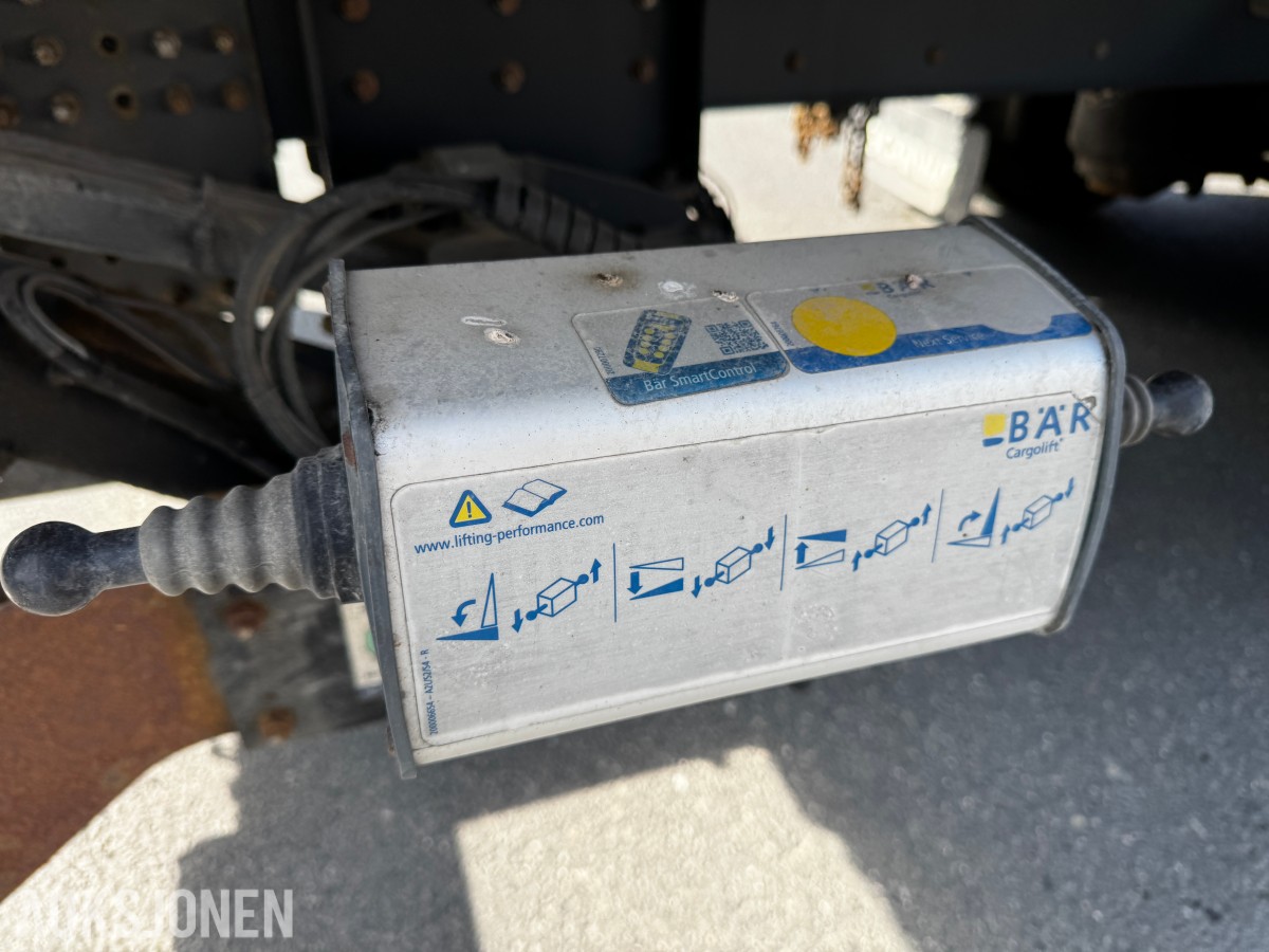 2018 Scania G 490 kjølebil med løftelem. 