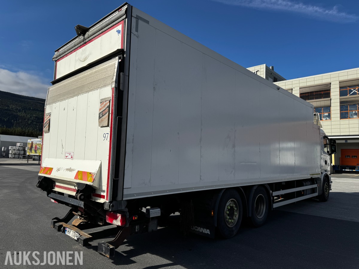 2018 Scania G 490 kjølebil med løftelem. 