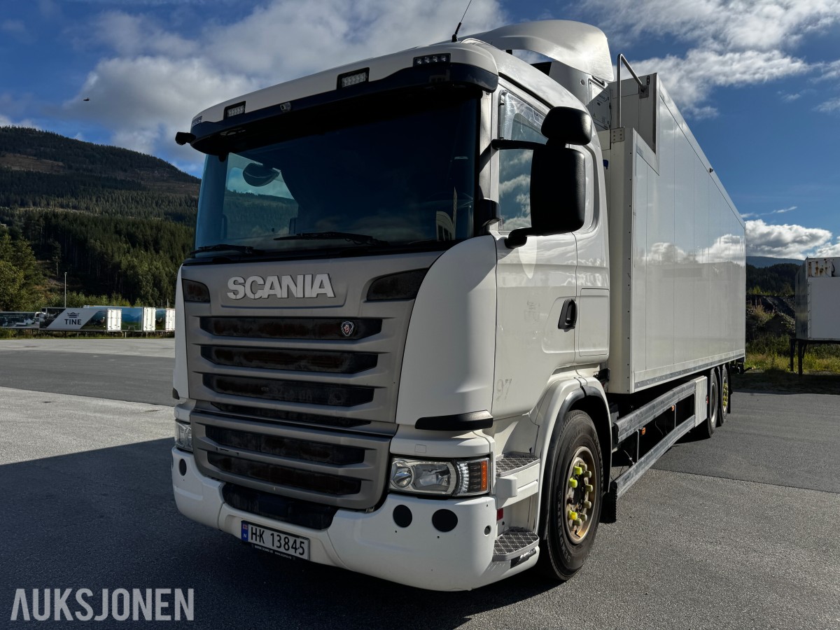 2018 Scania G 490 kjølebil med løftelem. 