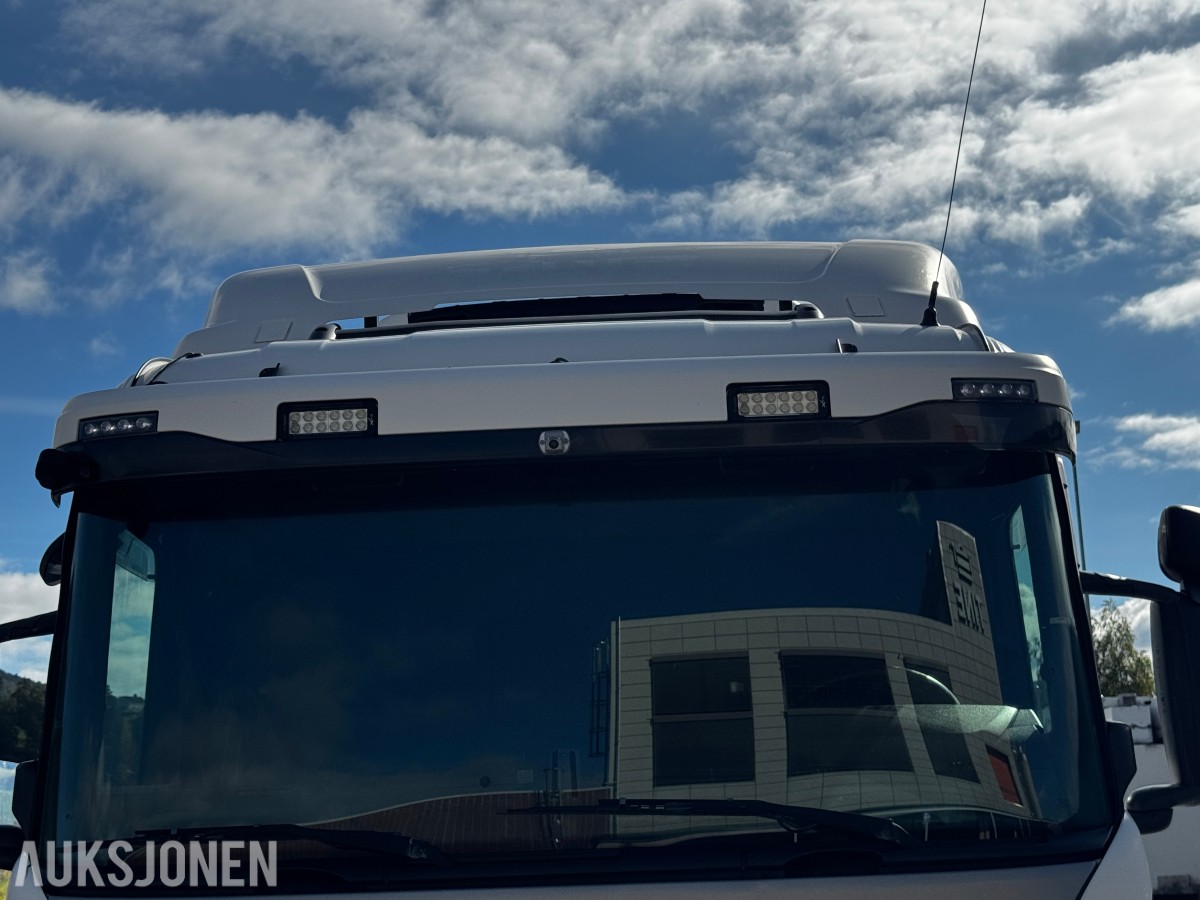 2018 Scania G 490 kjølebil med løftelem. 