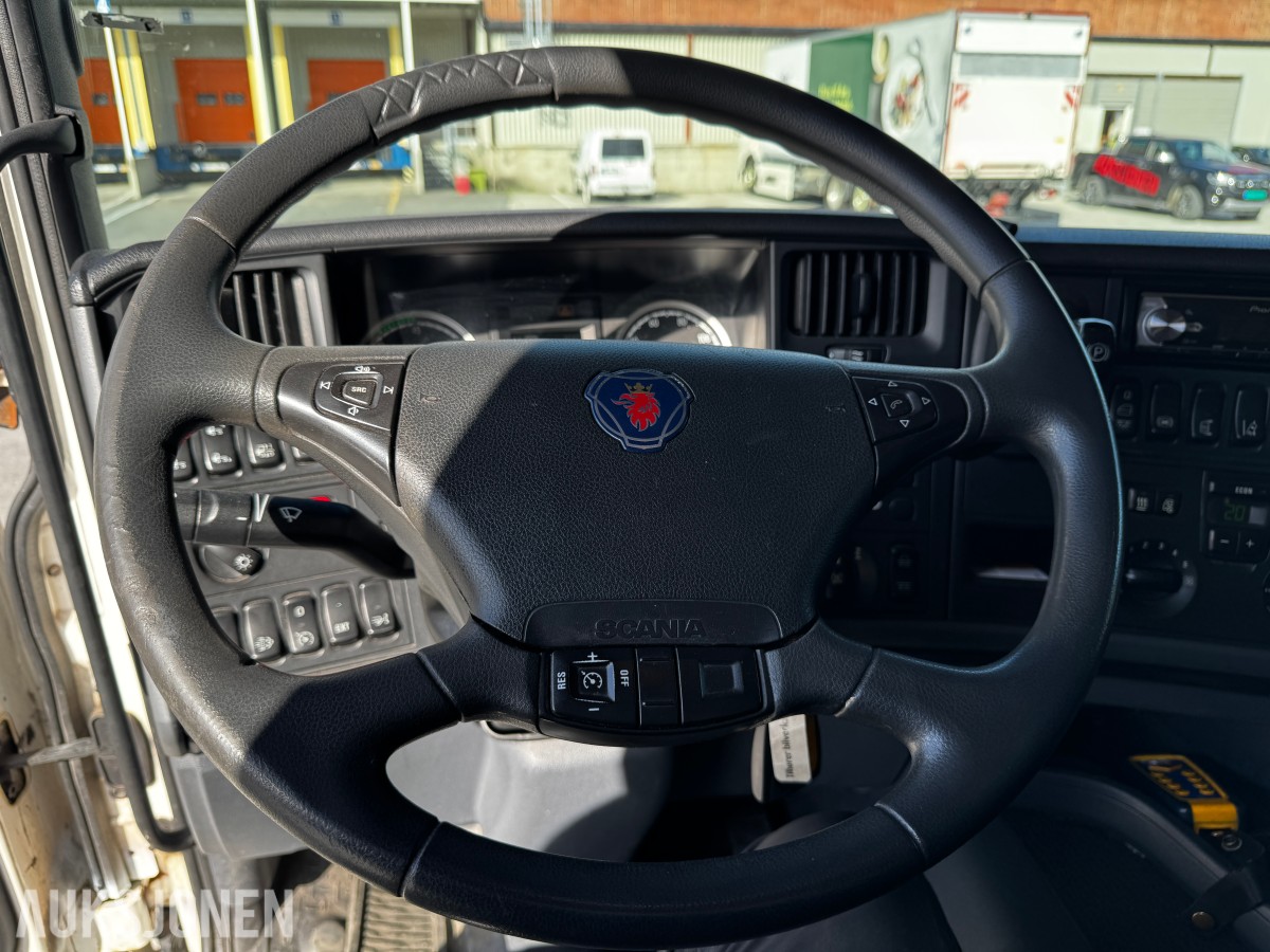 2018 Scania G 490 kjølebil med løftelem. 