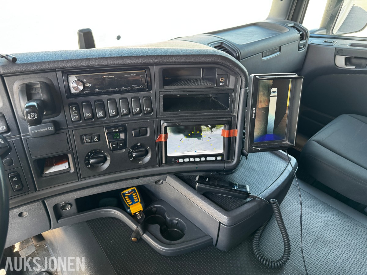2018 Scania G 490 kjølebil med løftelem. 