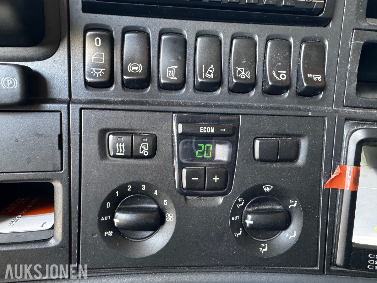 2018 Scania G 490 kjølebil med løftelem. 
