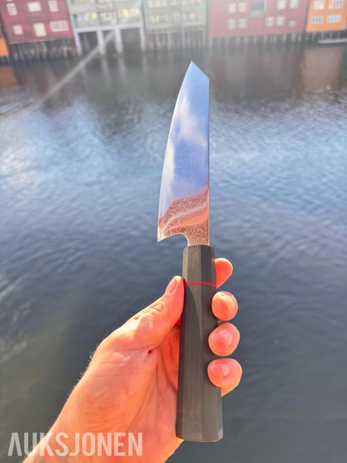 48 TIMERS AUKSJON – Senko Damaskus 67-lags Kiritsuke + Ostesett