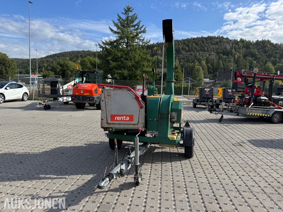 2015 NHS 180M flishugger, hengerunderstell, starter og går
