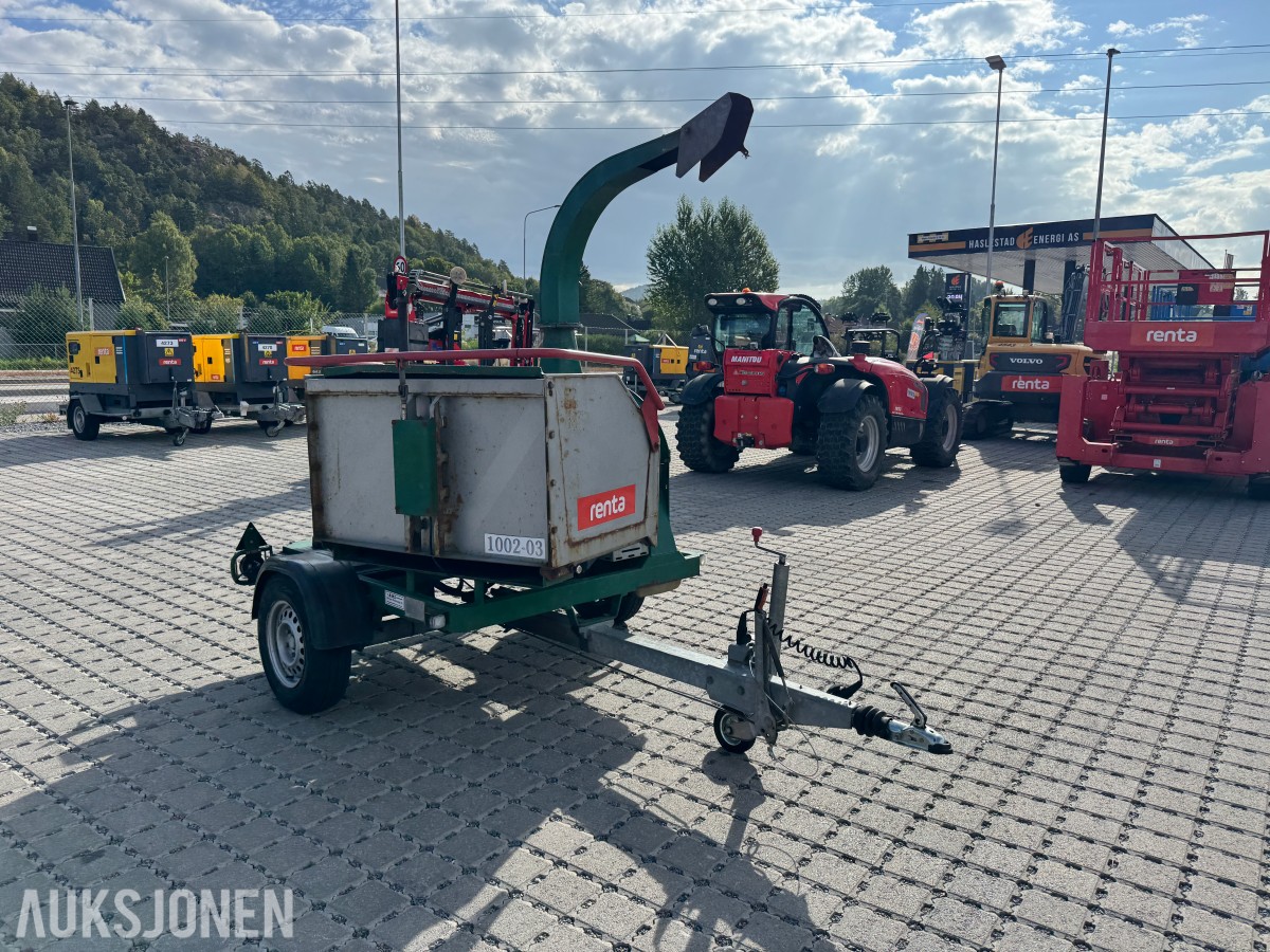 2015 NHS 180M flishugger, hengerunderstell, starter og går