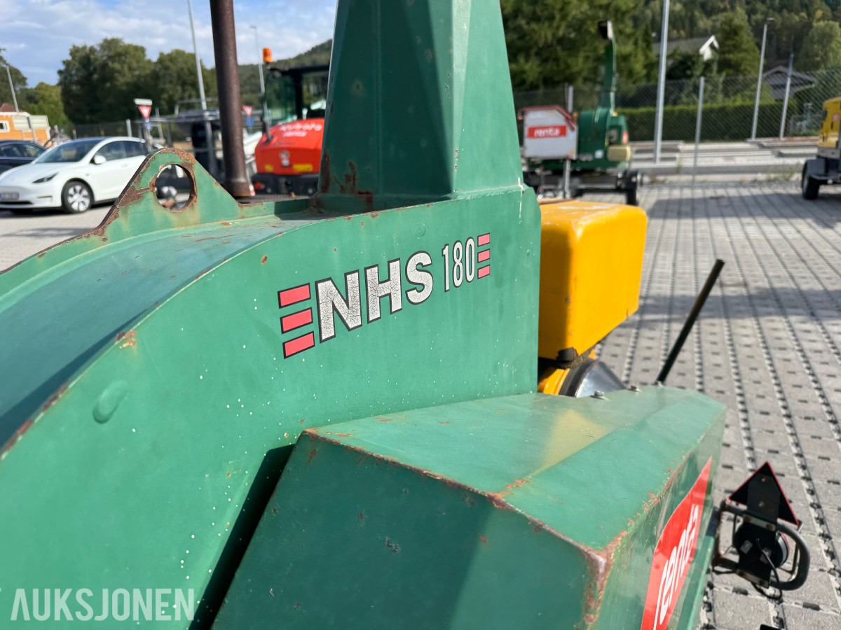 2015 NHS 180M flishugger, hengerunderstell, starter og går