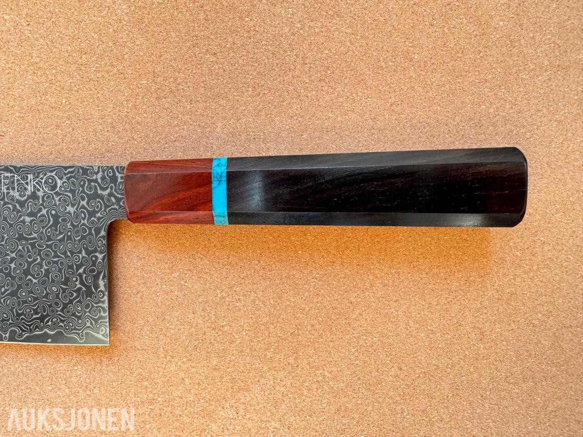 48 TIMERS AUKSJON – Senko Damaskus 67-lags Kiritsuke & Nakiri + Ostesett