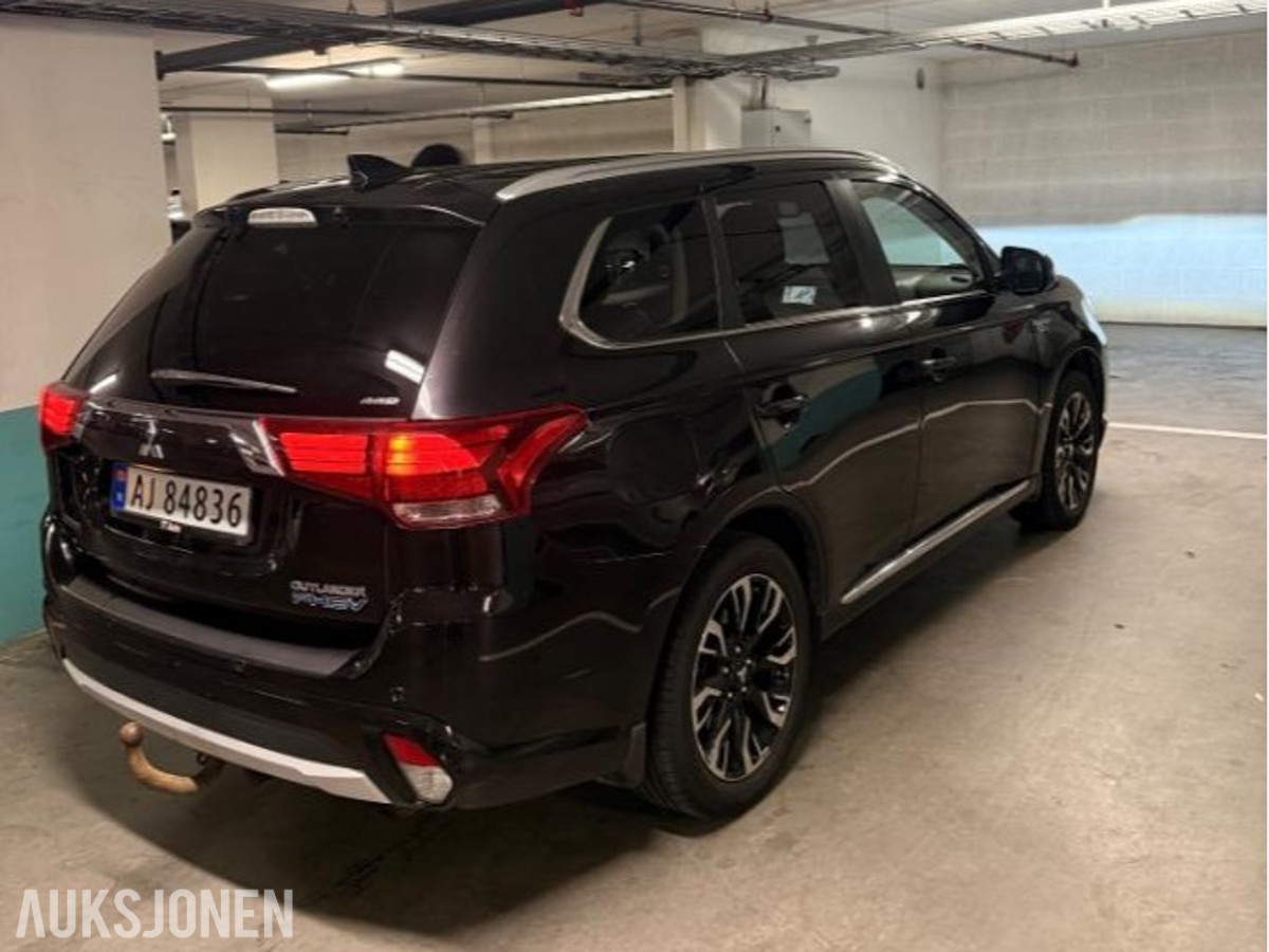 2016 Mitsubishi Outlander PHEV 2.0 Hybrid 202HK 4WD ACC, Hengerfeste, Ryggekamera