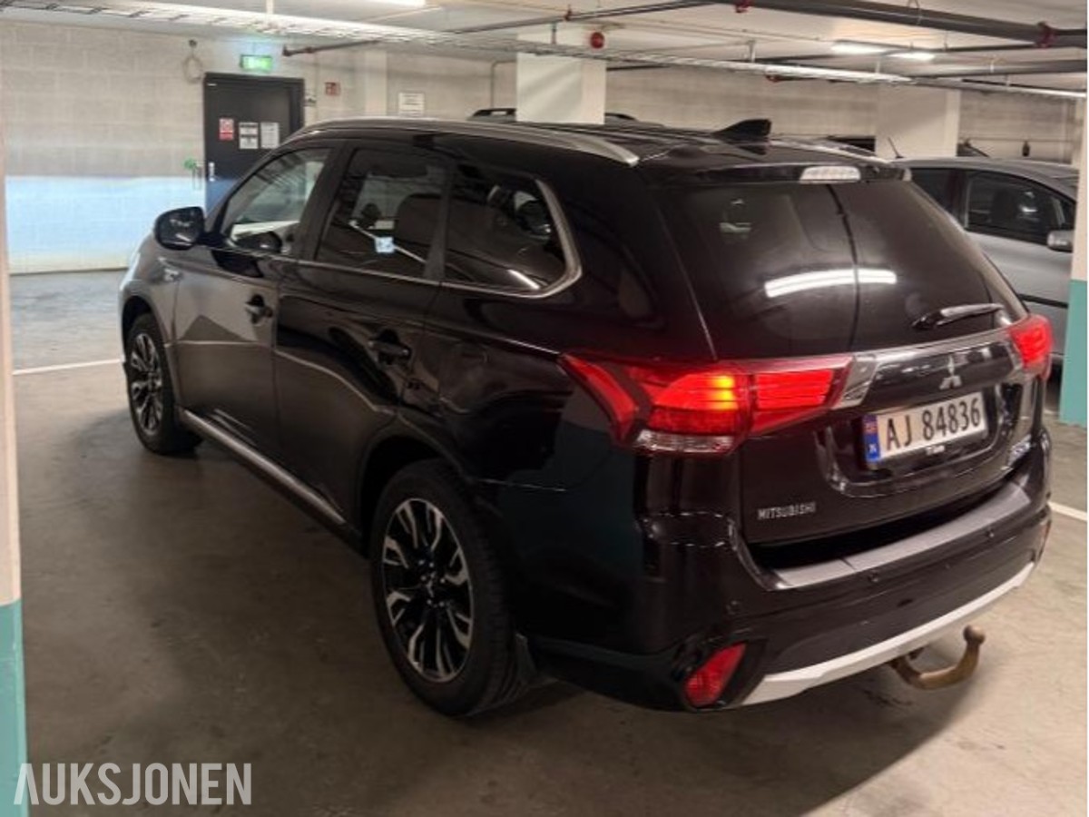 2016 Mitsubishi Outlander PHEV 2.0 Hybrid 202HK 4WD ACC, Hengerfeste, Ryggekamera