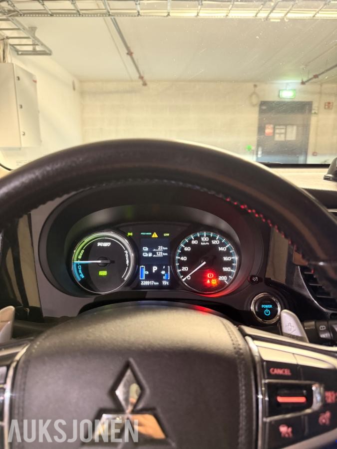 2016 Mitsubishi Outlander PHEV 2.0 Hybrid 202HK 4WD ACC, Hengerfeste, Ryggekamera