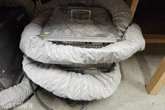 Cotes CR290B adsorpsjonsavfukter - 230V - 3398 driftstimer - komplett med slangesett