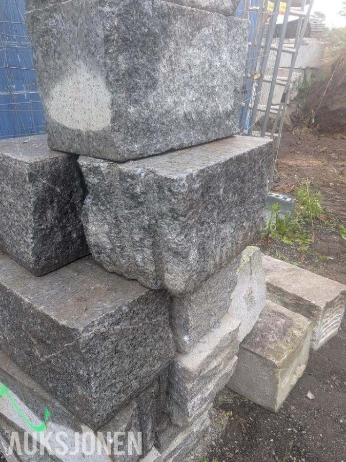Granitt Larvik stein, 30 x 30 blokker