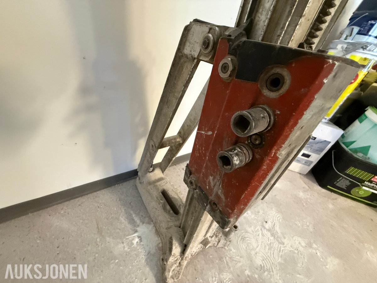 Borestativ for kjerneboring