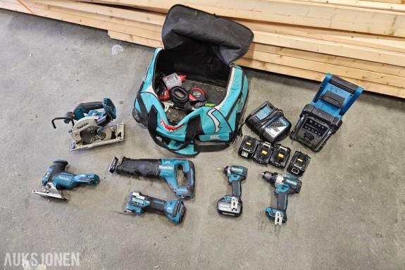 Makita 18V verktøysett - borskrutrekker DDF486 - multiverktøy DTM52 - sirkelsag - bajonettsag - byggeplassradio - 4 batterier og lader