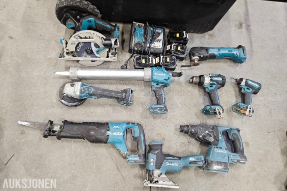Makita 18V verktøysett i trillekoffert - DHR242 borhammer - DGA506 vinkelsliper - DHS680 sirkelsag - DCG180 fugepistol - lader og batterier
